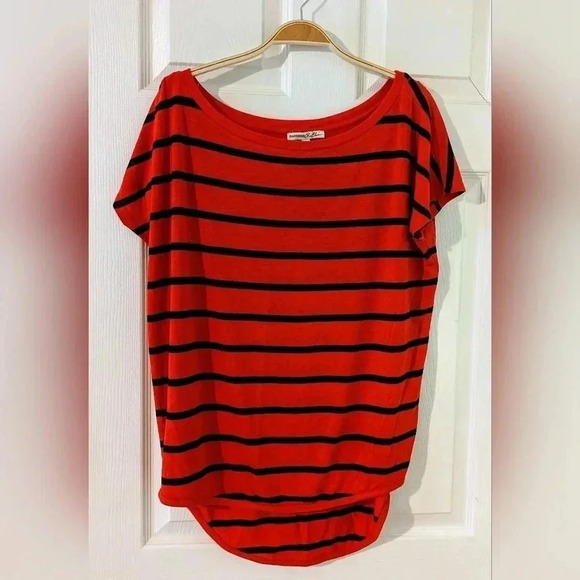 Express One Eleven Sz. XS Oversized Short Sleeve Casual Striped Red Black NWOT - Picture 1 of 7